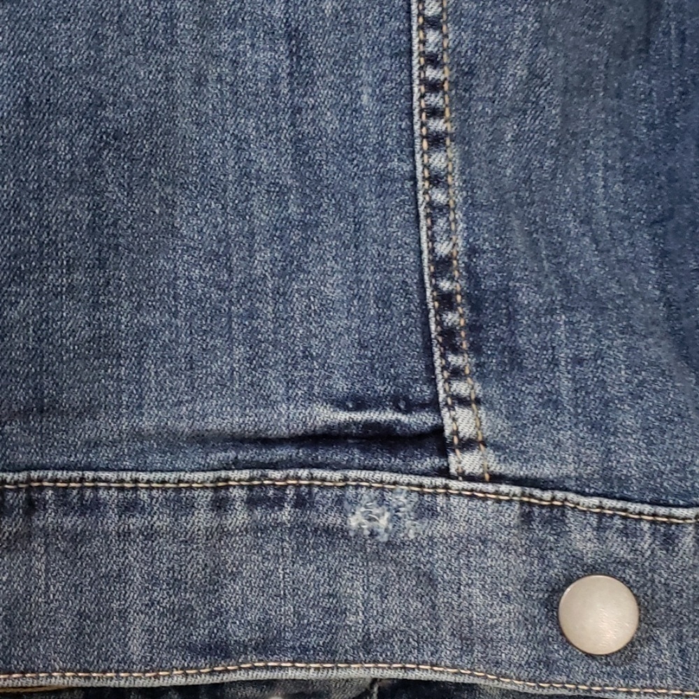 Disney Distressed Denim Jacket with Sewn on Metal Disney Charms sz1 EUC - Picture 7 of 13